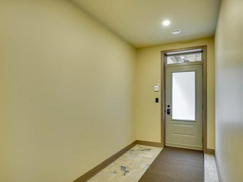 Hall d'entrÃ©e - 130 Rue Allen, Morin-Heights, QC - Indoor Photo Showing Other Room