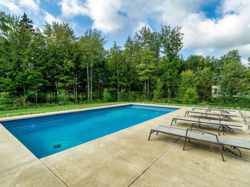 Piscine - 3620 Rue De L'Albatros, Sherbrooke (Brompton/Rock Forest/Saint-Élie/Deauville), QC - Outdoor With In Ground Pool