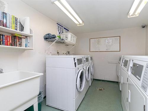 304-4728 Uplands Dr, Nanaimo, BC - Indoor Photo Showing Laundry Room