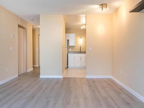 304-4728 Uplands Dr, Nanaimo, BC - Indoor Photo Showing Other Room