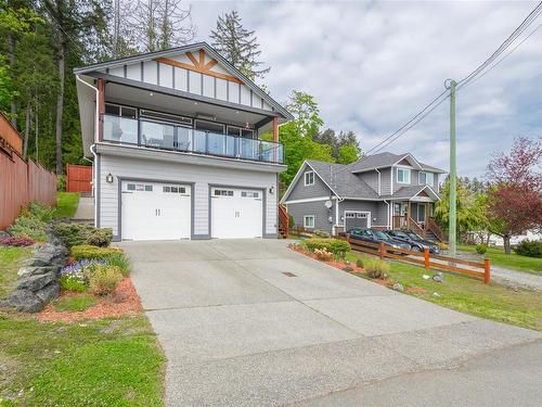 7990 Edmund St, Crofton, BC 