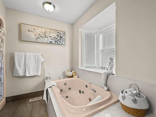 1913 Granite Ave, Merritt, BC - Indoor Photo Showing Bathroom