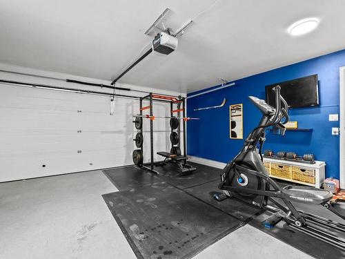 1913 Granite Ave, Merritt, BC - Indoor Photo Showing Garage