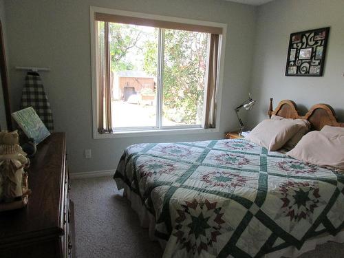 1721 Bann Street, Merritt, BC - Indoor Photo Showing Bedroom