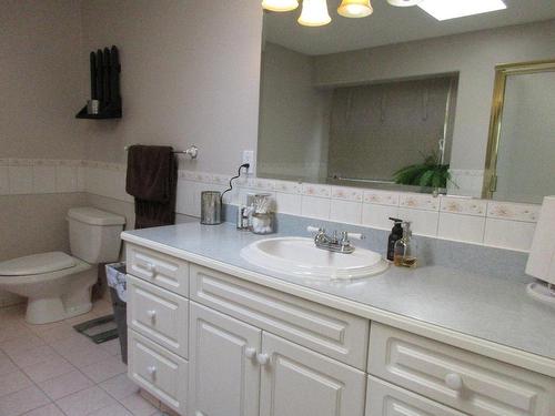 1721 Bann Street, Merritt, BC - Indoor Photo Showing Bathroom