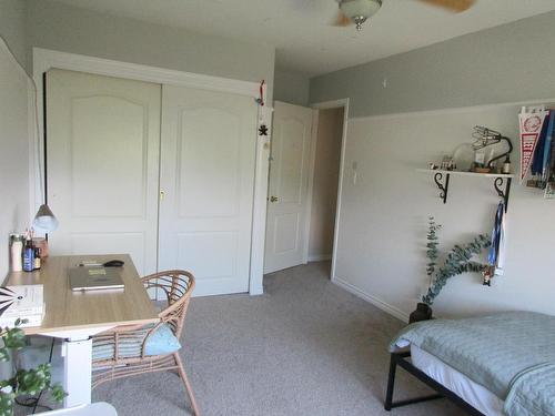 1721 Bann Street, Merritt, BC - Indoor Photo Showing Bedroom