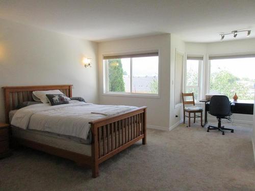 1721 Bann Street, Merritt, BC - Indoor Photo Showing Bedroom