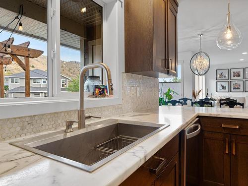 808 Woodrush Crt, Kamloops, BC - Indoor Photo Showing Kitchen With Double Sink