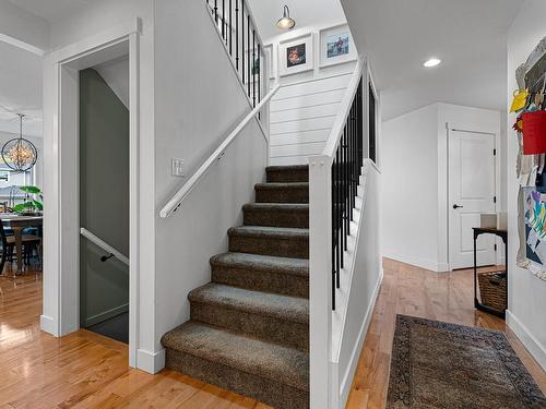 808 Woodrush Crt, Kamloops, BC - Indoor Photo Showing Other Room