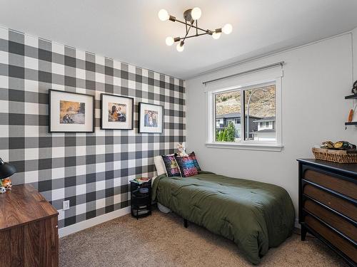 808 Woodrush Crt, Kamloops, BC - Indoor Photo Showing Bedroom