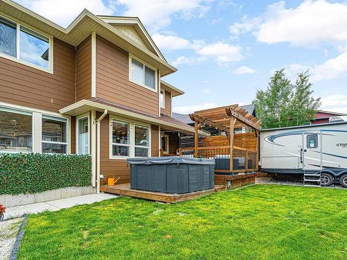 808 Woodrush Crt, Kamloops, BC - Outdoor With Deck Patio Veranda With Exterior