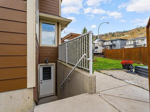 808 Woodrush Crt, Kamloops, BC - Outdoor With Exterior