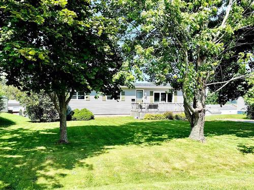 43 Lakeview Drive, Cornwall, PE 