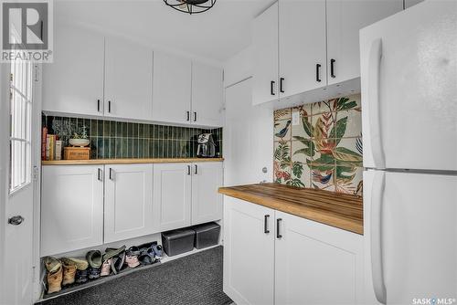 409 D Avenue S, Saskatoon, SK - Indoor Photo Showing Kitchen