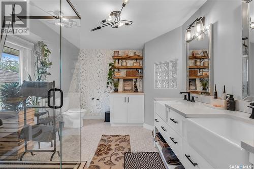 409 D Avenue S, Saskatoon, SK - Indoor Photo Showing Bathroom