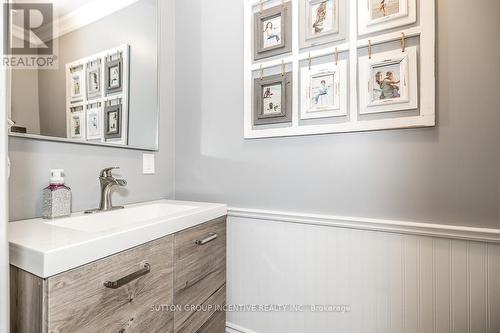 926 Gawley Drive, Midland, ON - Indoor Photo Showing Bathroom