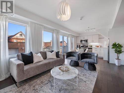 108 - 1183 Dufferin Street, Toronto (Dovercourt-Wallace Emerson-Junction), ON - Indoor Photo Showing Living Room