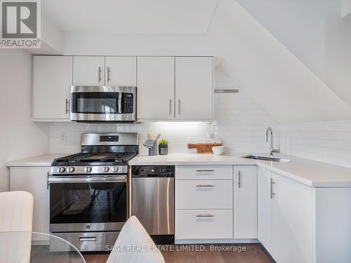 108 - 1183 Dufferin Street, Toronto (Dovercourt-Wallace Emerson-Junction), ON - Indoor Photo Showing Kitchen With Stainless Steel Kitchen With Upgraded Kitchen