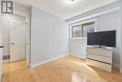 3028 Weston Road, Toronto (Humberlea-Pelmo Park), ON - Indoor