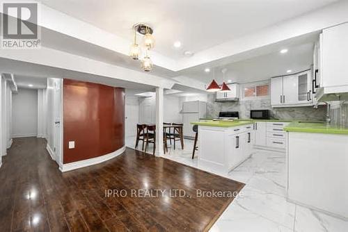 3028 Weston Road, Toronto (Humberlea-Pelmo Park), ON - Indoor Photo Showing Other Room