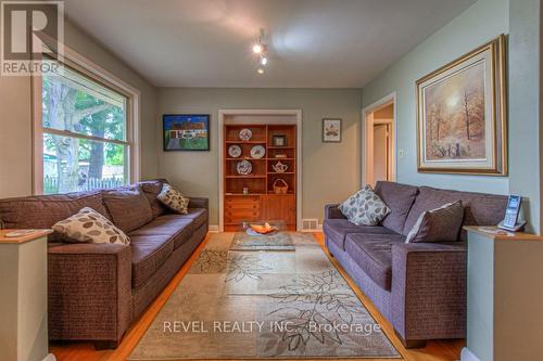 993 Cloverleaf Drive, Burlington (Lasalle), ON - Indoor Photo Showing Living Room