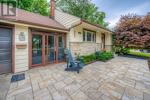 993 Cloverleaf Drive, Burlington (Lasalle), ON - Outdoor With Exterior