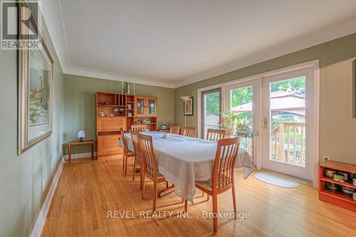 993 Cloverleaf Drive, Burlington, ON - Indoor Photo Showing Dining Room