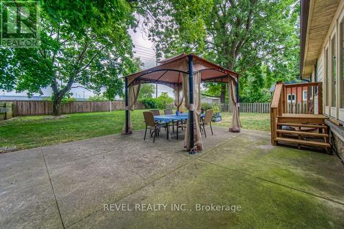 993 Cloverleaf Drive, Burlington, ON - Outdoor With Backyard