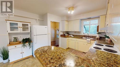 9803 Willow Road, Fort St. John, BC - Indoor Photo Showing Kitchen