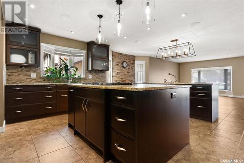 2231 Russell Place, Regina, SK - Indoor Photo Showing Kitchen With Upgraded Kitchen