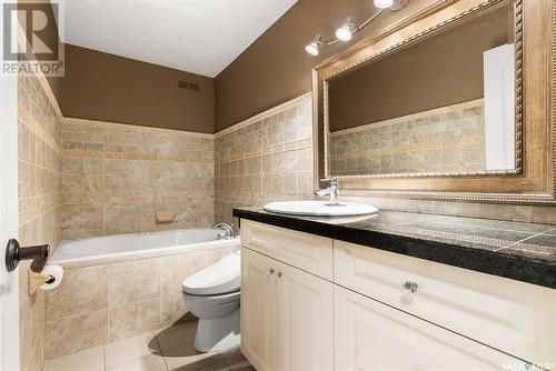 2231 Russell Place, Regina, SK - Indoor Photo Showing Bathroom