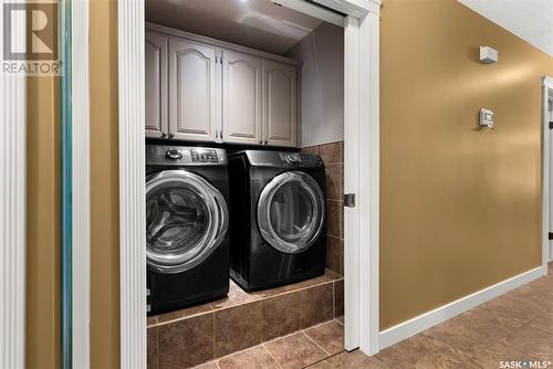 2231 Russell Place, Regina, SK - Indoor Photo Showing Laundry Room