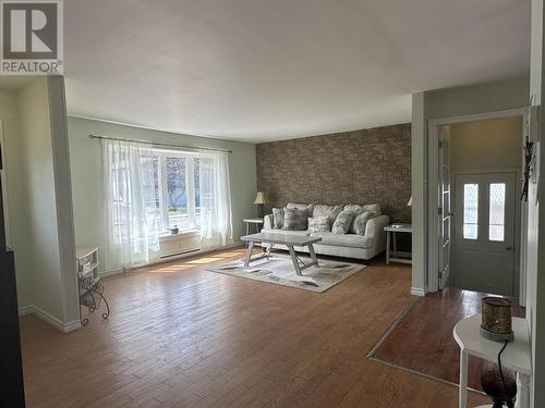 40 Hutchison Ave, Elliot Lake, ON - Indoor Photo Showing Living Room