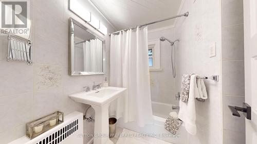 79 Trevithen Street, London, ON - Indoor Photo Showing Bathroom