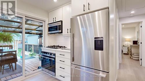 79 Trevithen Street, London, ON - Indoor Photo Showing Kitchen