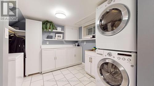 79 Trevithen Street, London, ON - Indoor Photo Showing Laundry Room