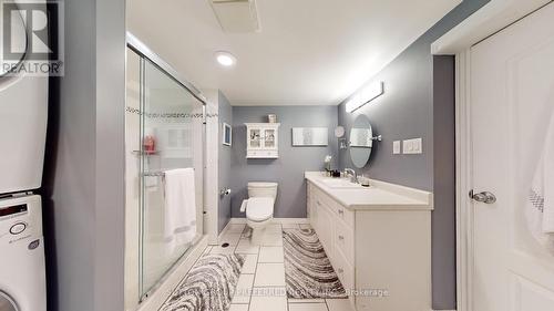 79 Trevithen Street, London, ON - Indoor Photo Showing Bathroom