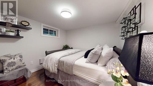 79 Trevithen Street, London, ON - Indoor Photo Showing Bedroom