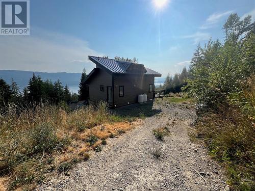 7426 Anglemont Way, Anglemont, BC - Outdoor