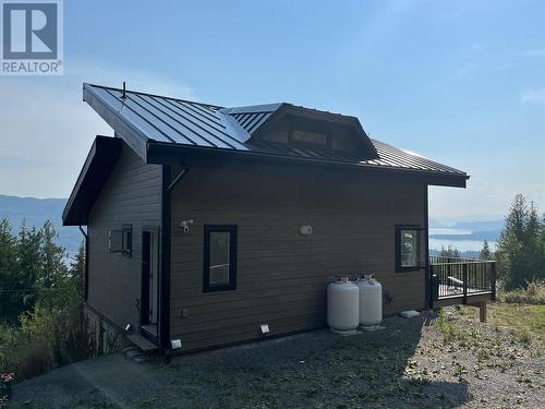 7426 Anglemont Way, Anglemont, BC - Outdoor With Exterior