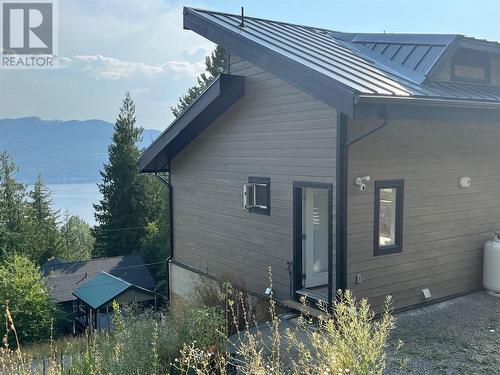 7426 Anglemont Way, Anglemont, BC - Outdoor With Exterior