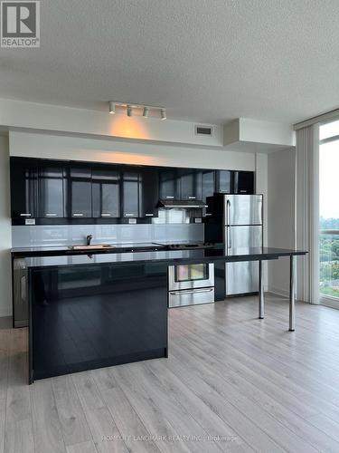 3002 - 33 Singer Court, Toronto (Bayview Village), ON - Indoor Photo Showing Kitchen With Stainless Steel Kitchen