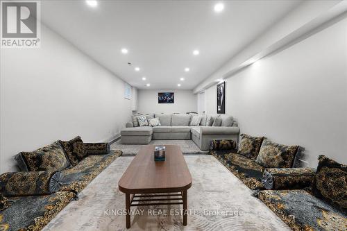 265 Wycliffe Avenue, Vaughan, ON - Indoor Photo Showing Living Room