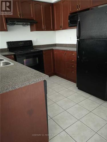 2622 Bur Oak Avenue, Markham (Cornell), ON - Indoor Photo Showing Kitchen