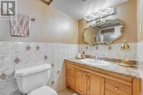 10539 Keating Crescent, Windsor, ON - Indoor Photo Showing Bathroom