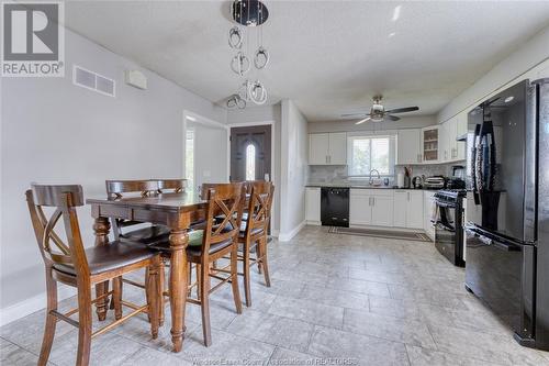 10539 Keating Crescent, Windsor, ON - Indoor Photo Showing Dining Room