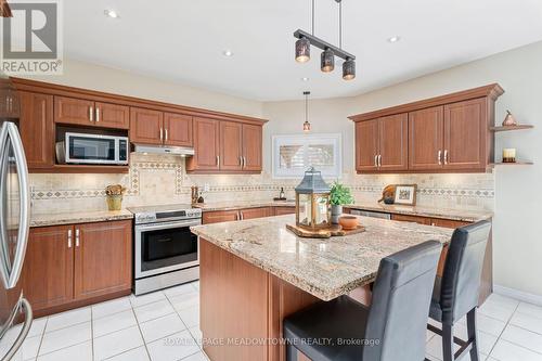 15219 Argyll Road, Halton Hills (Georgetown), ON - Indoor Photo Showing Kitchen With Stainless Steel Kitchen