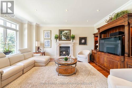 6634 Carriage Trail, Burlington, ON - Indoor Photo Showing Living Room With Fireplace