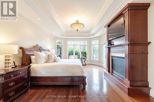 6634 Carriage Trail, Burlington, ON - Indoor Photo Showing Bedroom With Fireplace