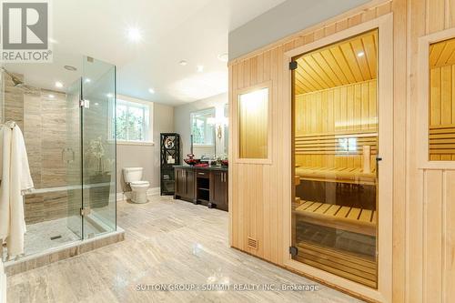 6634 Carriage Trail, Burlington, ON - Indoor Photo Showing Bathroom